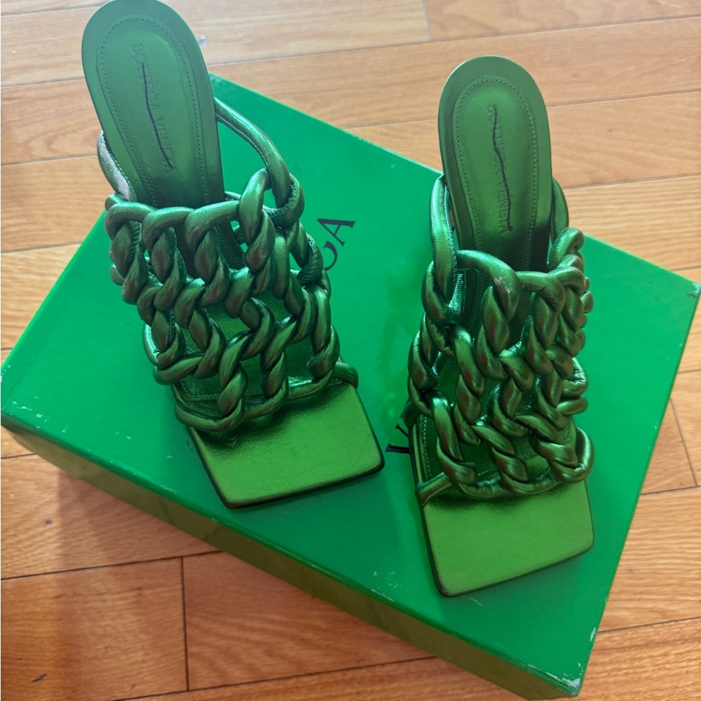 Bottega Veneta Emerald Green Chain Heels